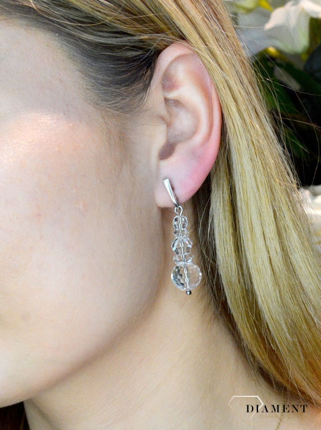 Srebrne kolczyki wiszące z kamieniem Swarovskiego KR2 559..jpg